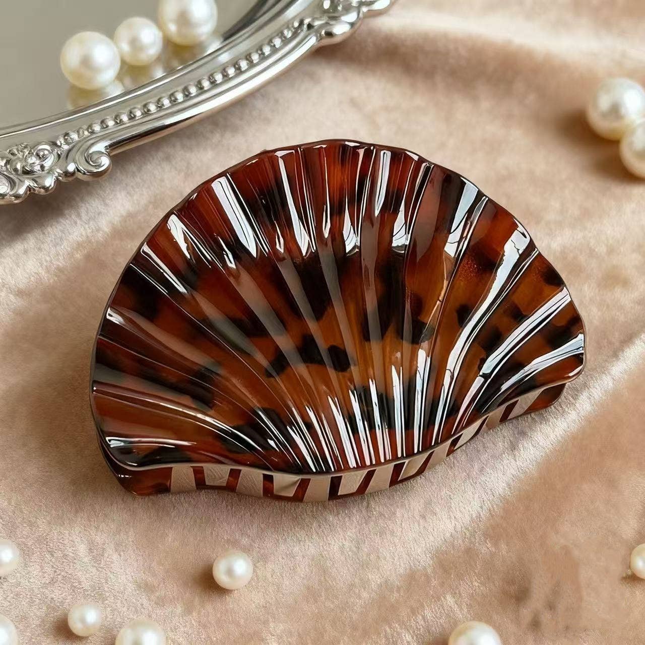 Coastal Shell Hair Claw Clip