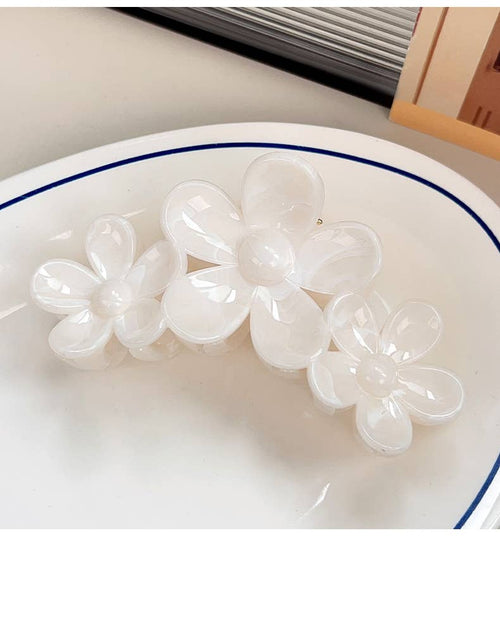 Bloom Hair Claw Clip